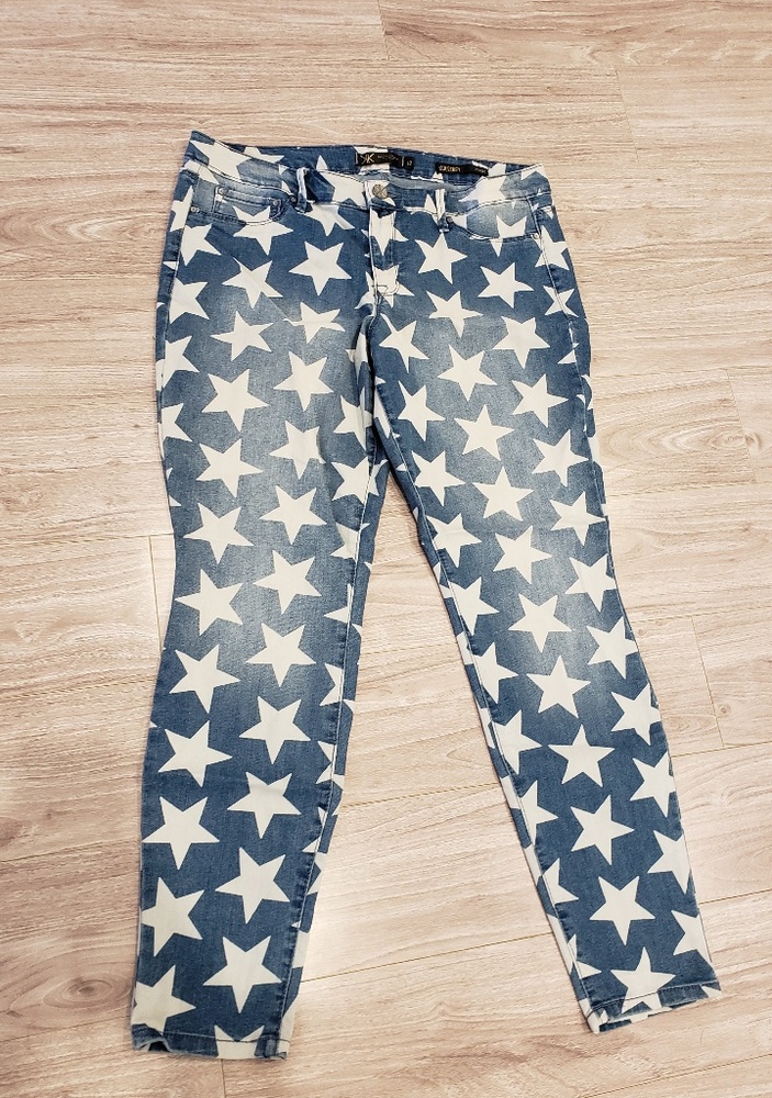 Kardashian Kollection Jean's stars